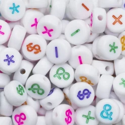 155 hvide bogstavperler med farvestrålende symboler, Ø7 mm