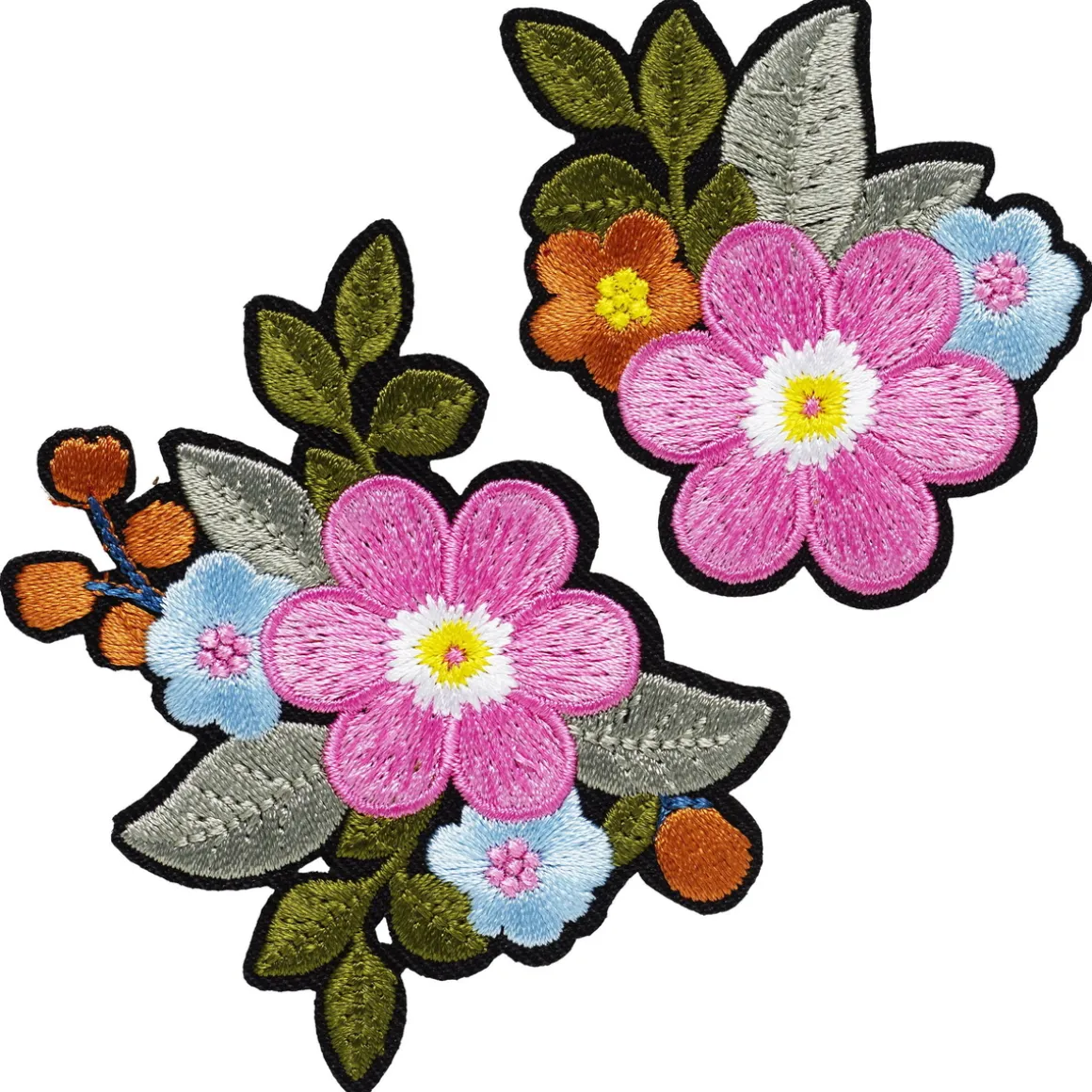 Iron-on stofmærke rosa blomster i 2 størrelser med masser af detaljer, 2 stk. 65×75 mm og 48×53 mm