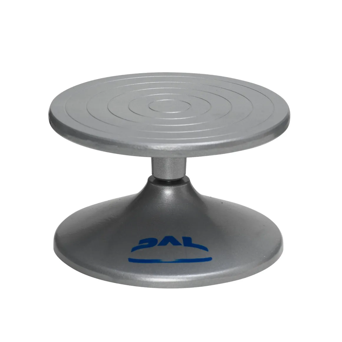 Kavalet Ø17 cm med aftagelig skive, fremstillet af aluminium. Højde 10,8 cm. Vægt 765 gram
