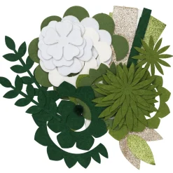 Lav smukke og levende filtblomster af færdigskårne filtstykker – hvidt tema