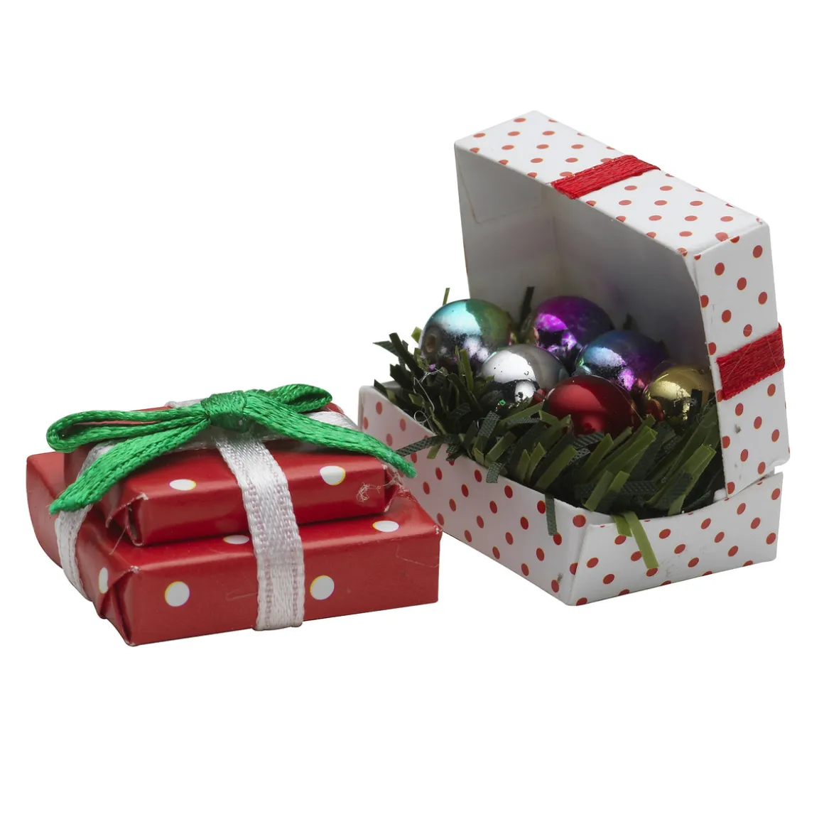 Miniaturepakke og julekugler