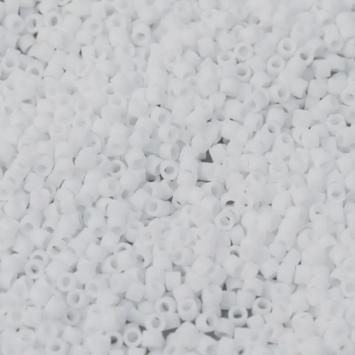 MIYUKI Delica 11/0 crystal 5g – DB0750 Matted Opaque Crystal
