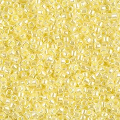 MIYUKI Delica gul perlemor 5g – DBM0232 Lined Crystal Pale Yellow