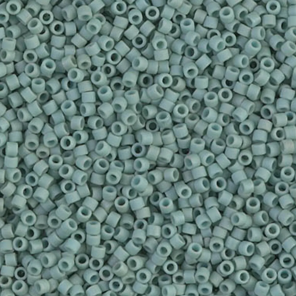 MIYUKI Delica 11/0 støvgrøn 5g – DB0374 Matted Seafoam Green Luster