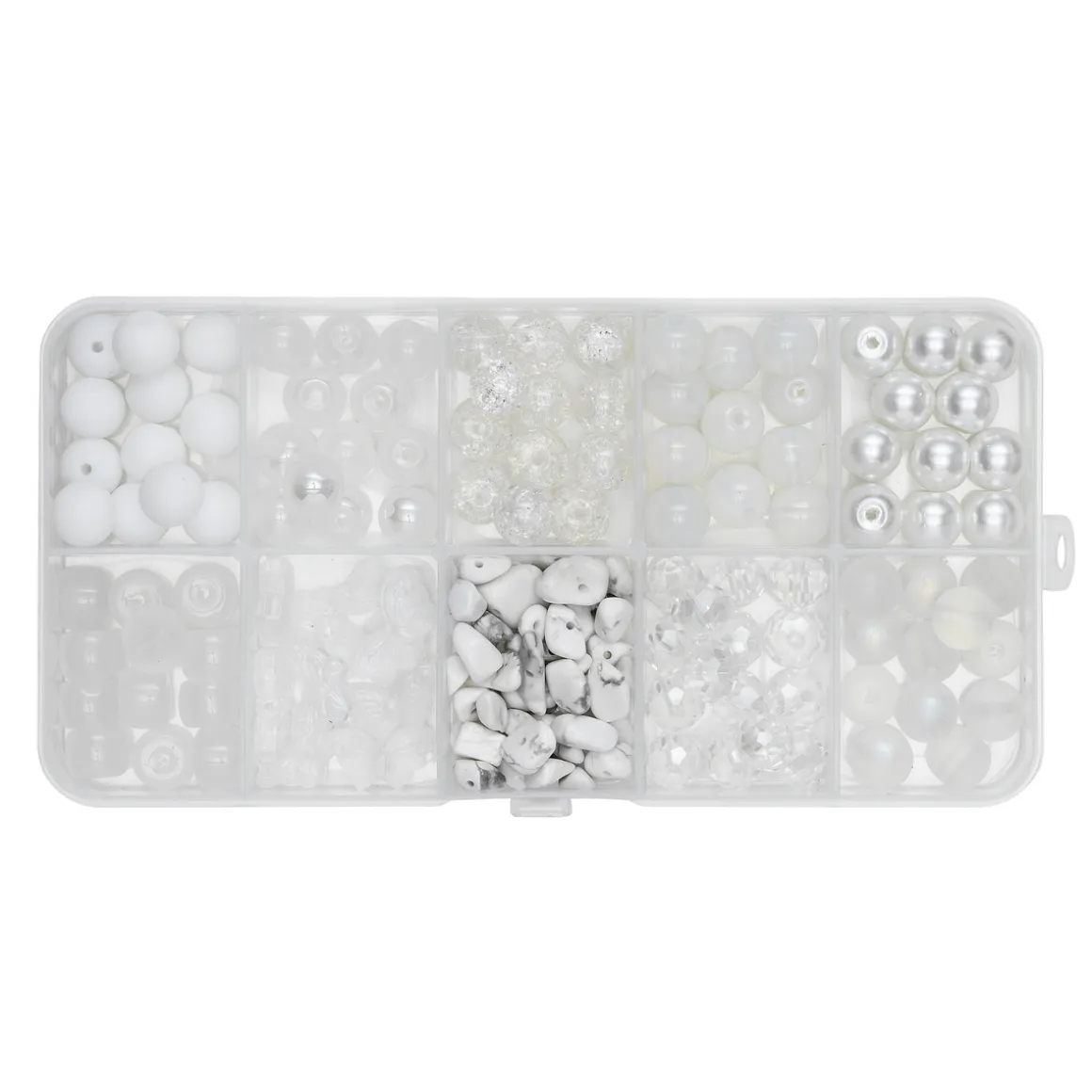 Perlemix med runde glasperler i lyse og hvide nuancer samt stenperler og sommerfugleperler