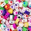 Poteperler af ler, ca. 100 stk. farverige og detaljerede perler, ca. Ø1 cm