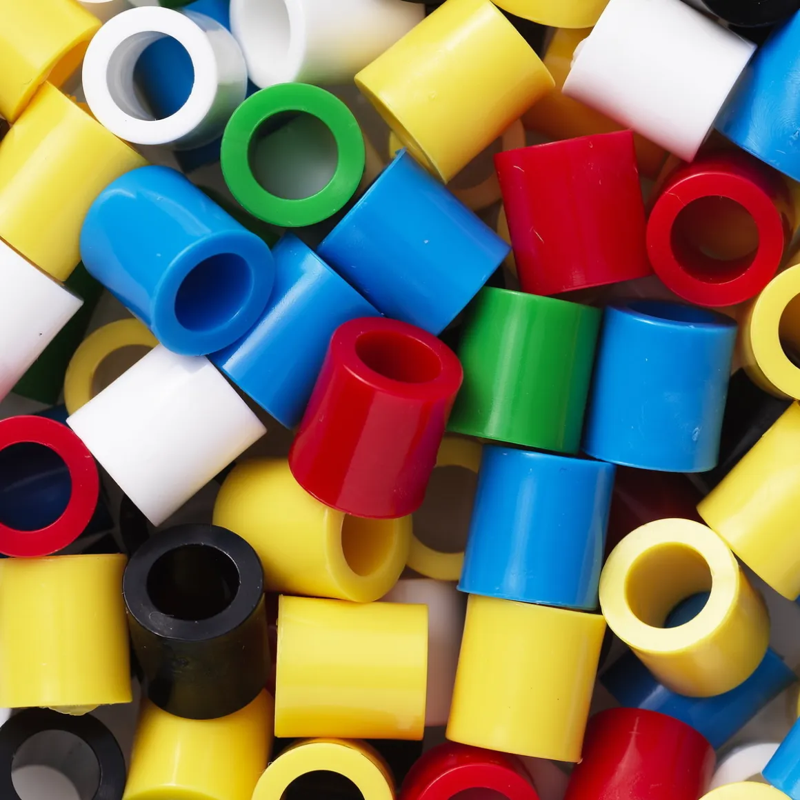 Rørperler XL 600 stk. – mix med basisfarver, store perler, som er Ø9 mm