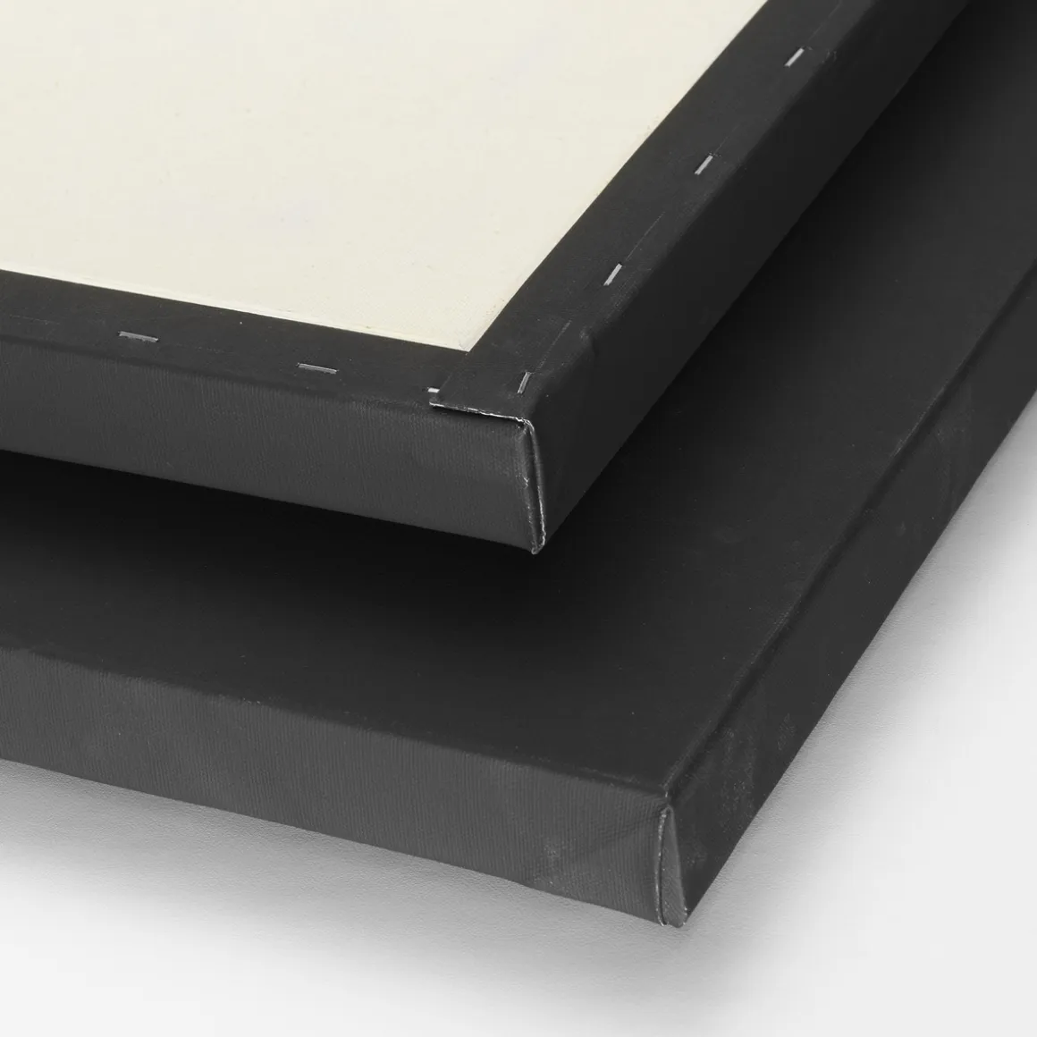 Sort dybt lærred med 3,7 cm dybde – 40×40 cm