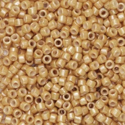 TOHO-perler 11/0 – 123D Beige opaque luster