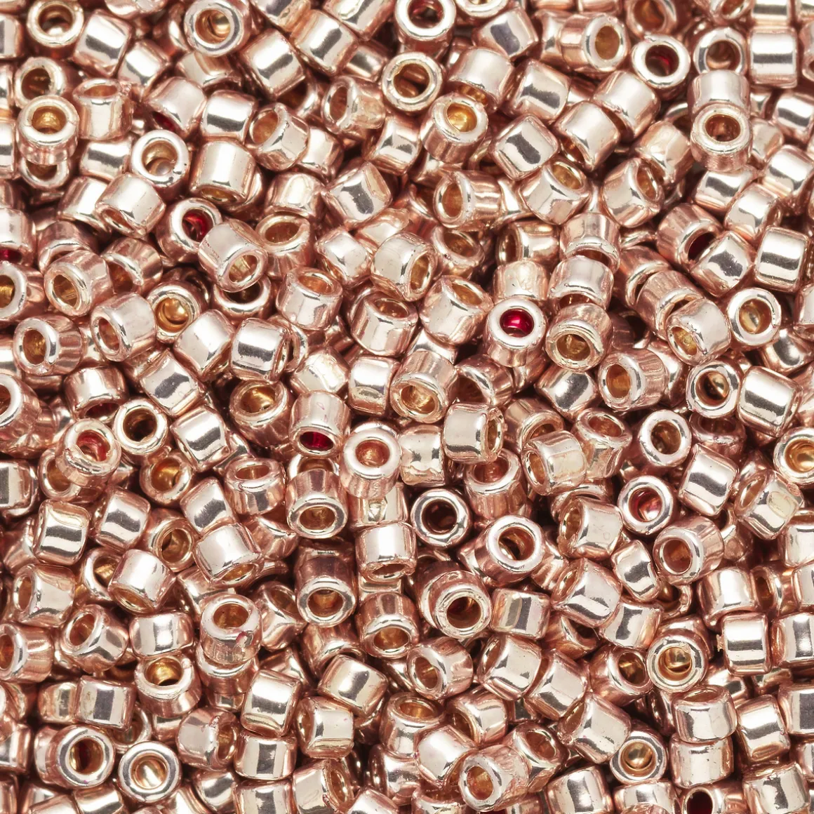 TOHO-perler 11/0 – guldsølv metallic, PF552 PF galvanized sweet blush