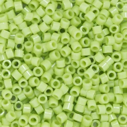 TOHO-perler 11/0 – lysegrøn blank, 44 Opaque sour apple