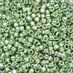 TOHO-perler 11/0 – lysegrøn metallic glans, PF560 PF galvanized sea foam