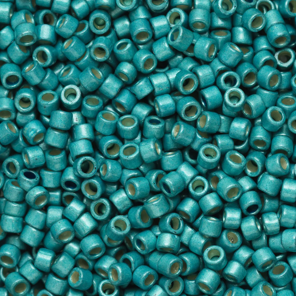 TOHO-perler 11/0 – turkis metallic mat, PF569F PF galvanized matte teal